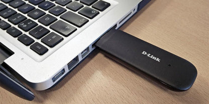 D-Link DWM-222/R 4G LTE USB Adapter, Up to 150 Mbps Download, USB 2.0, Plug and Play, Compatible with Windows XP/Vista/7/8/10 and Mac OS X 10.5 or higher