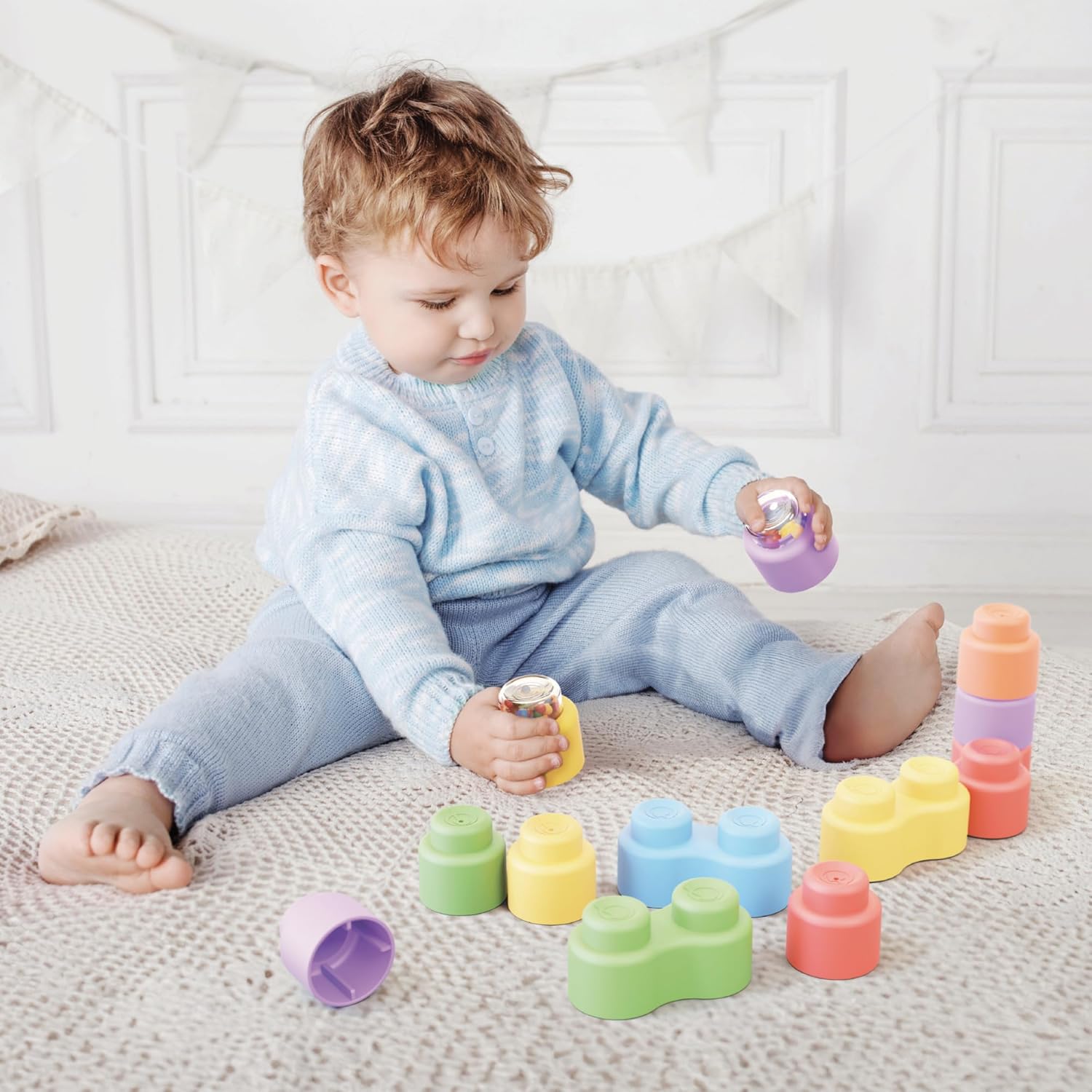 Quercetti MOMY Soft Happy Sounds 18 Pieces, Soft Plastic Construction Set with Rattles, Multi-Coloured Building Blocks for Infants and Toddlers Ages 6-36 Months