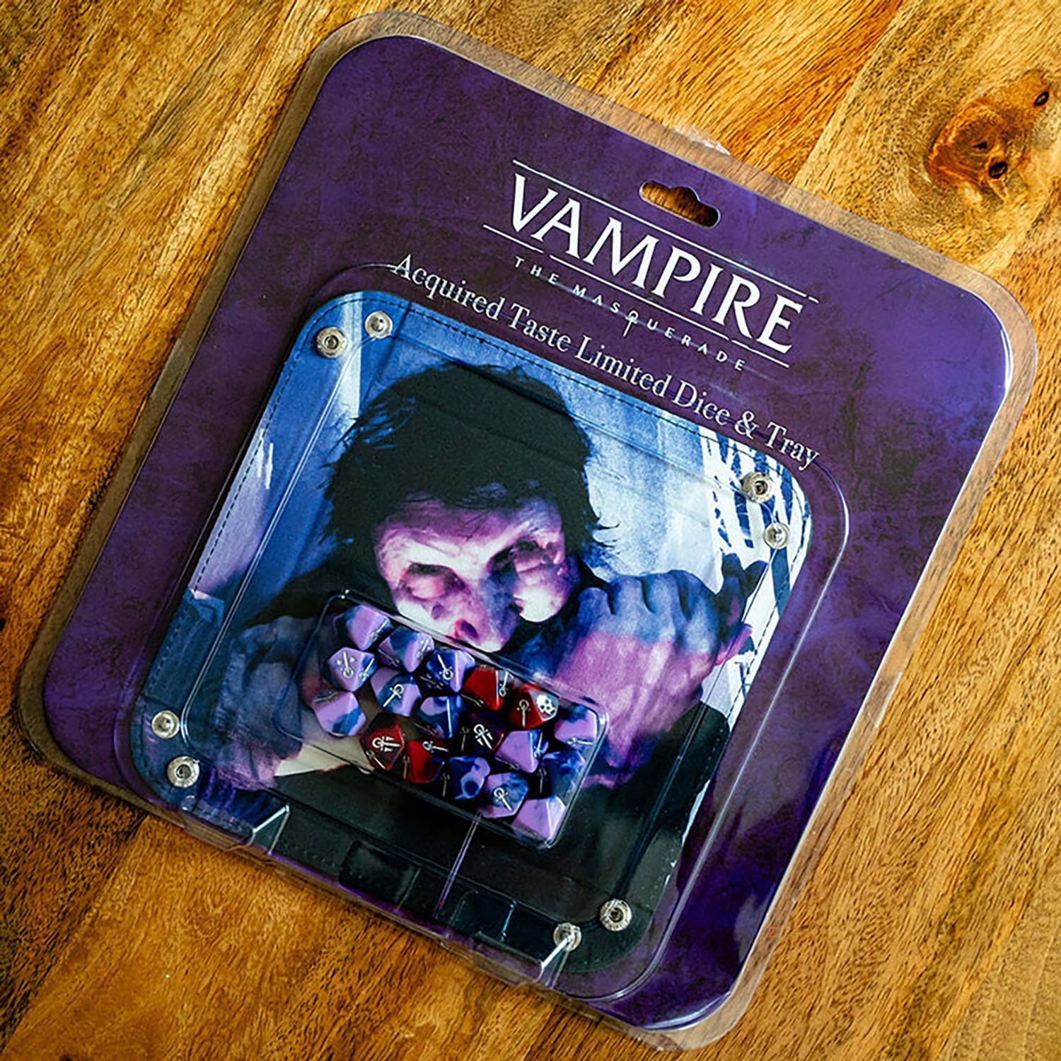 Renegade Game Studios- Vampire: The Masquerade 5e RPG: Acquired Taste Dice & Tray Accesorio de Juego, Multicolor (RGS02779