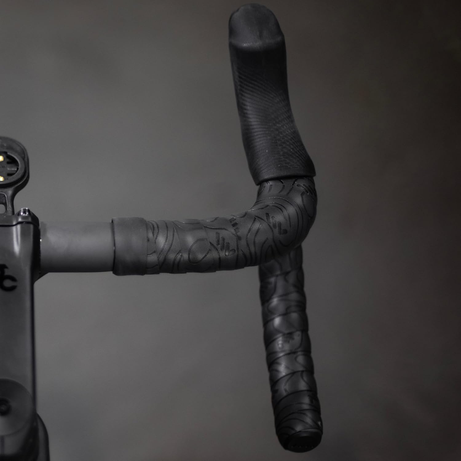 All Mountain Style Lenkerband für Gravel- und Rennrad, Ergonomisch und Komfort, Gel-Polsterung, Rutschfest, Inklusive Lenkerstopfen, Ideal für Straße und Gelände
