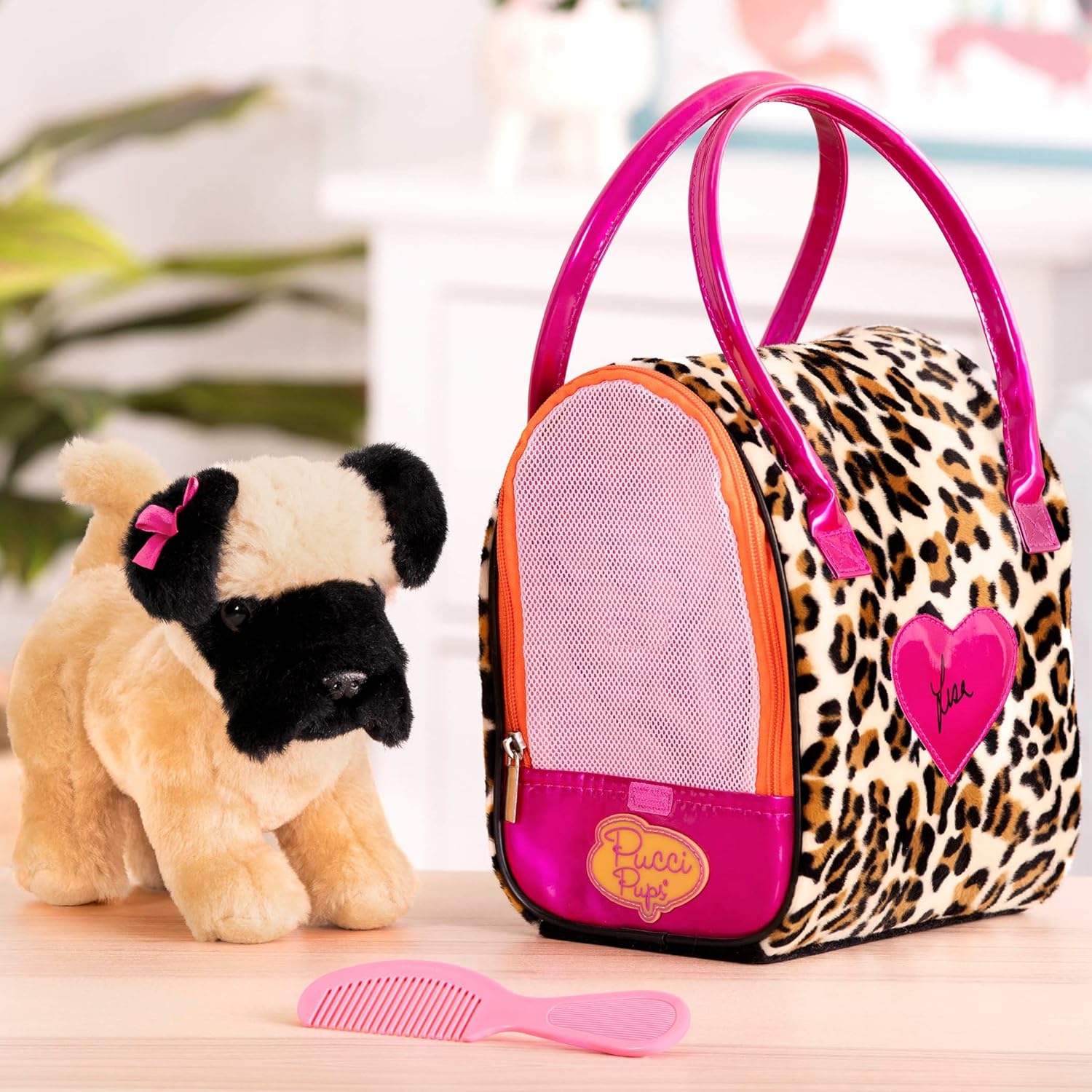 Pucci Pups Mops Kuscheltier Hund in Handtasche mit Zubehör – Plüschtier Welpe in Leopardenmuster Tasche – Spielzeug für Kinder ab 2 Jahre