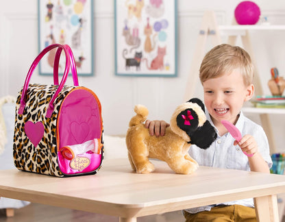 Pucci Pups Mops Kuscheltier Hund in Handtasche mit Zubehör – Plüschtier Welpe in Leopardenmuster Tasche – Spielzeug für Kinder ab 2 Jahre