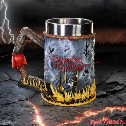 Nemesis Now Iron Maiden The Number of The Beast Bierkrug, Harz, offizieller Iron Maiden Bierkrug, herausnehmbarer Edelstahleinsatz, aus feinstem Harz gegossen, fachmännisch handbemalt