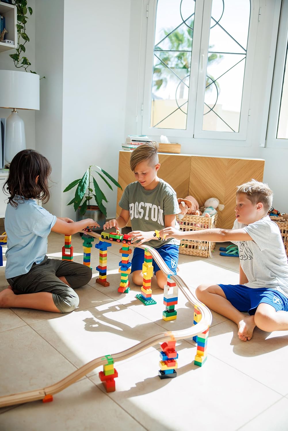 Alpha Boosterz Gleisverbinder-32-teiliges All-Inclusive-Set, kleine Holzeisenbahnschienen & Bausteine für Kinderspielzeug-passend für Brio-Gleisset & Duplo-Eisenbahngleisadapter-langlebiger Holzzug