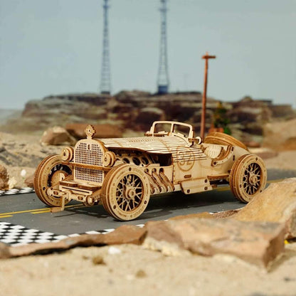 Robotime MC401 Vintage Grand-Prix-Auto aus Holz hergestellt, Maße: 22.8 x 15.3 x 1.2 cm, Teile: 220 Stück