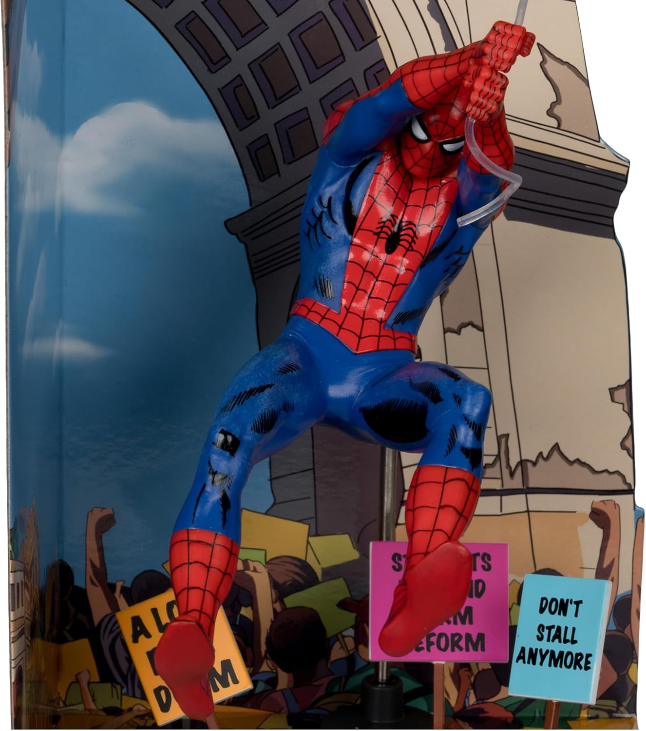 McFarlane Marvel Spider-Man 1:10th Scale Collectible with Scene Gold Label (The Amazing Spider-Man #68) Toys