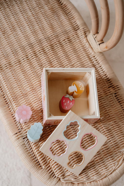 Little Dutch 7347 FSC Houten steekspel, sorteerspel, Fairy Garden, roze