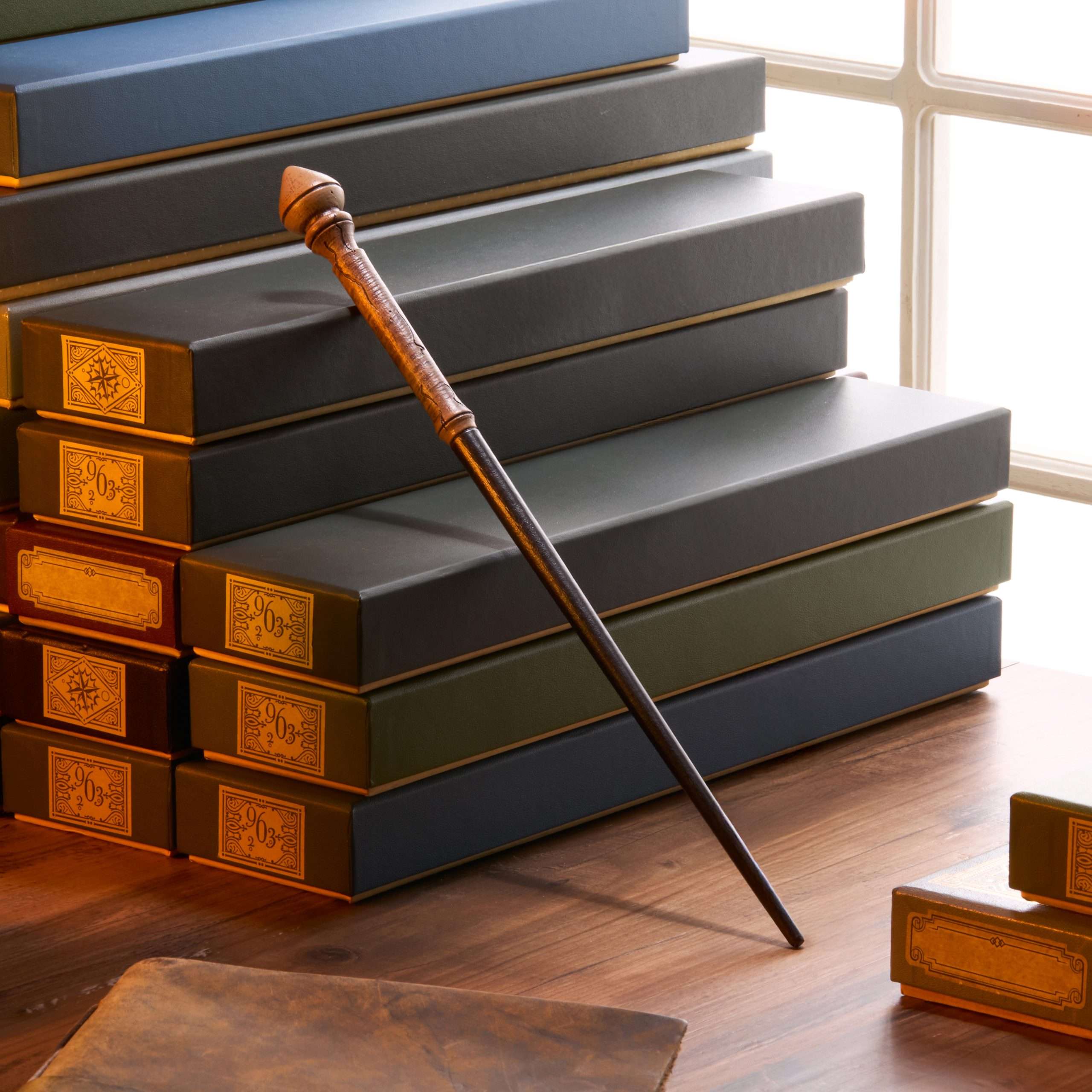 The Noble Collection Hermione Grangers First Wand in Ollivanders Box