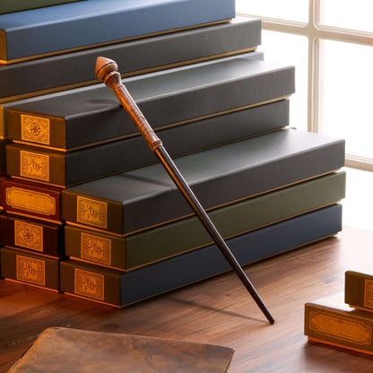 The Noble Collection Hermione Grangers First Wand in Ollivanders Box