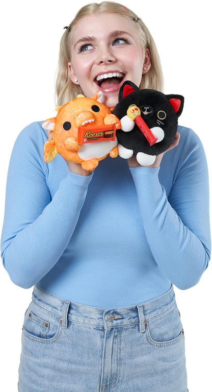 Snackles Small Sized 14 cm by ZURU Cuddly Squishy Comfort Plush with License Snack Brand Accessory (Random Assortment) Series 1 Wave 2