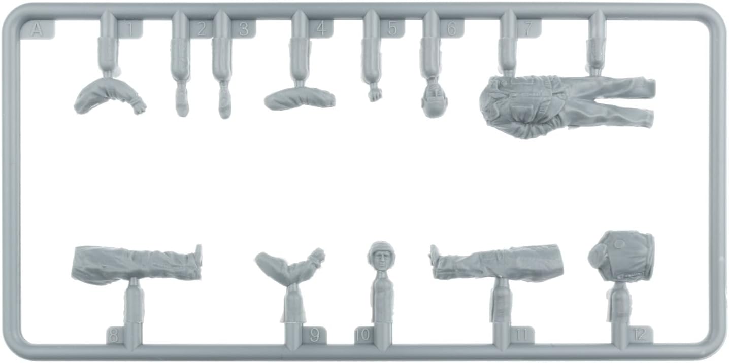 Miniart 49018 Set di figure in scala 1:48 piloti tedeschi/italiani (6) N.A. - riproduzione fedele, modellismo, kit in plastica, artigianato, hobby, incollaggio, model kit