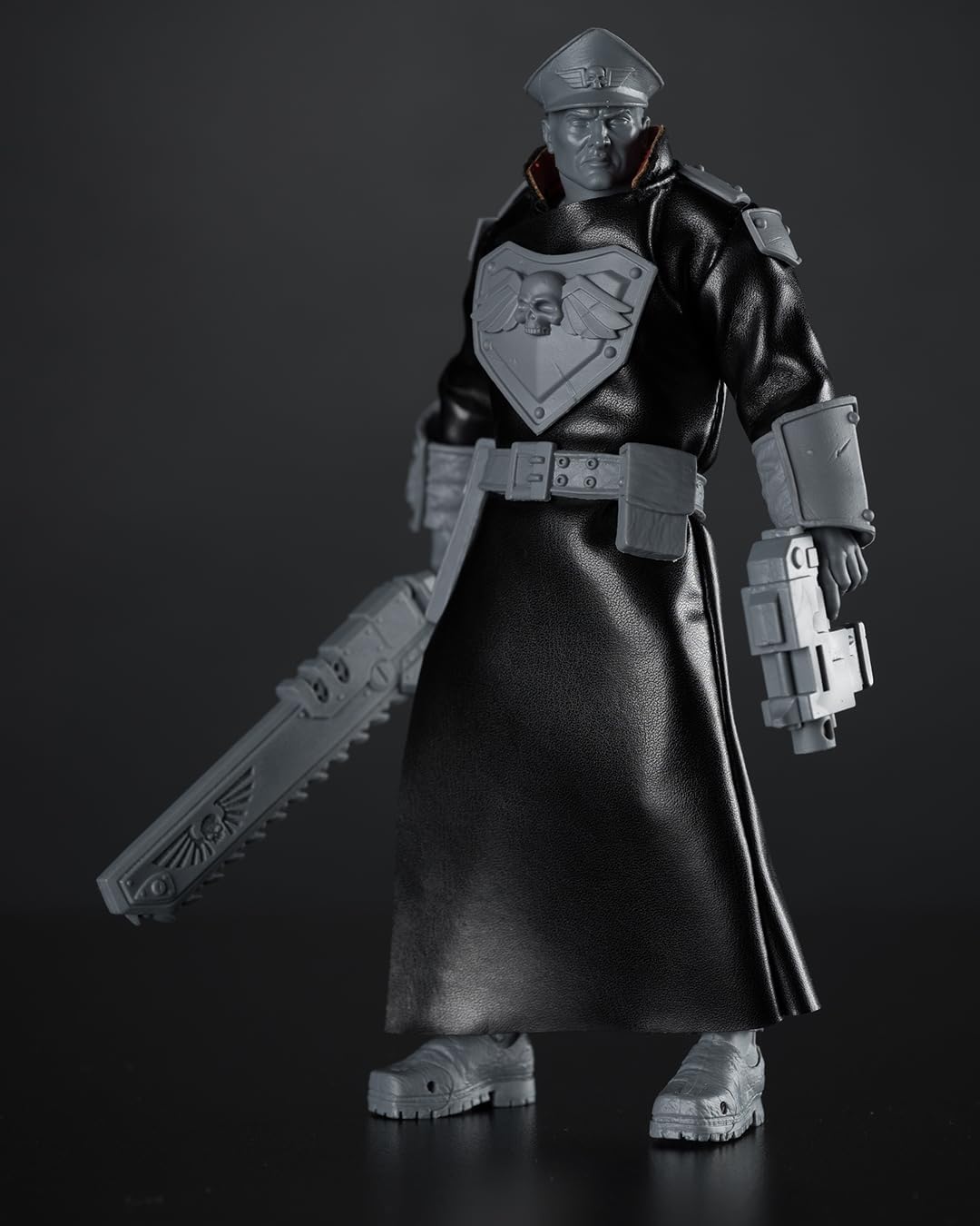 McFarlane Toys - Warhammer 40.000 Commissar (Astra Militarum) Figura a prueba de artistas de 7 pulgadas