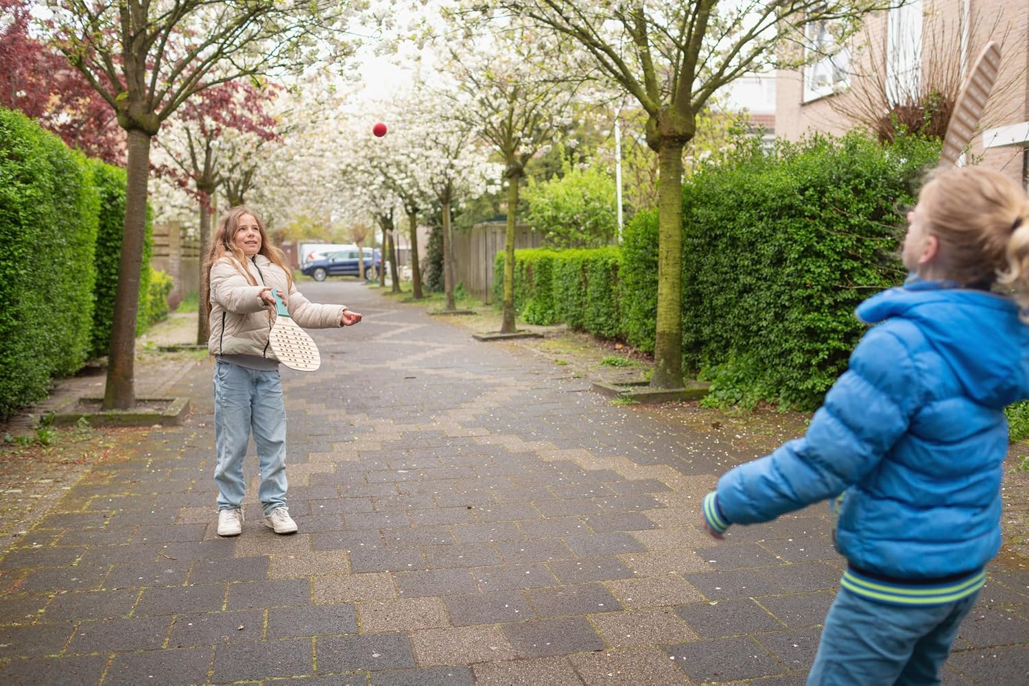 BS Toys Padel-Schläger aus Holz - Indoor- und Outdoor-Spielzeug - Fördert visuell-motorische Koordination, Konzentration und gesunden Wettbewerb - Für Kinder ab 5 Jahren und älter - 2 Spieler