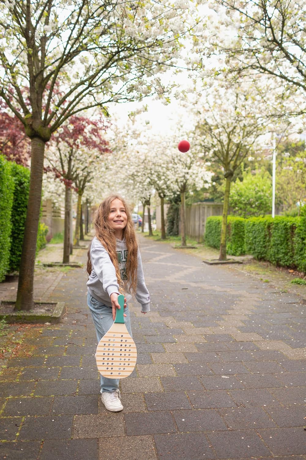 BS Toys Padel-Schläger aus Holz - Indoor- und Outdoor-Spielzeug - Fördert visuell-motorische Koordination, Konzentration und gesunden Wettbewerb - Für Kinder ab 5 Jahren und älter - 2 Spieler