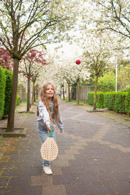 BS Toys Padel-Schläger aus Holz - Indoor- und Outdoor-Spielzeug - Fördert visuell-motorische Koordination, Konzentration und gesunden Wettbewerb - Für Kinder ab 5 Jahren und älter - 2 Spieler