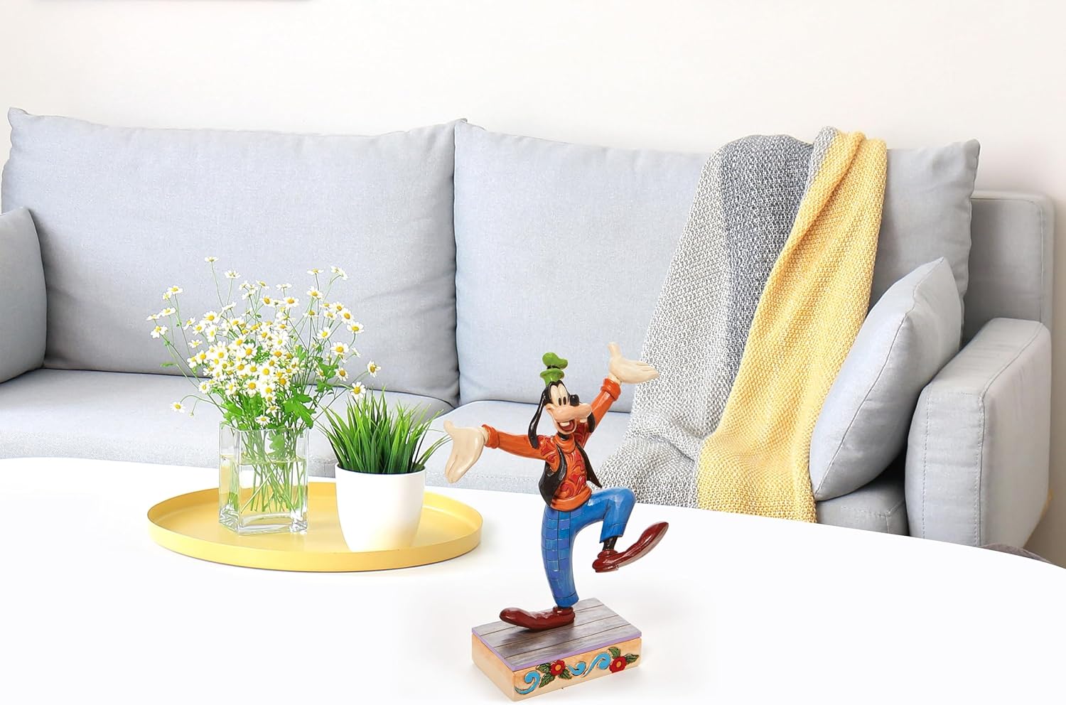 Disney Traditions Goofy Celebration Figurine 8.5 Inch Mehrfarbig