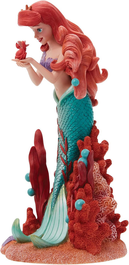 Enesco Disney Showcase Botanical - Statuetta di Ariel con Sebastian, 20 cm, multicolore