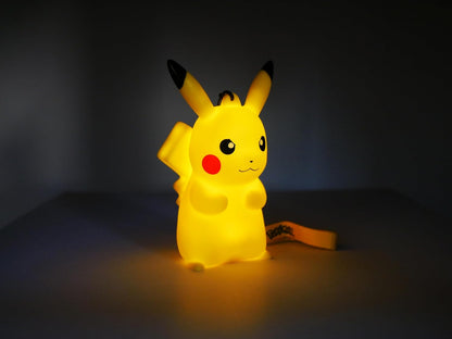 Teknofun - Officiële Pokemon-licentie - Luminoso PIKACHU Grumpy met riem lichtgevend figuur om te verzamelen voor kinderen - 811423