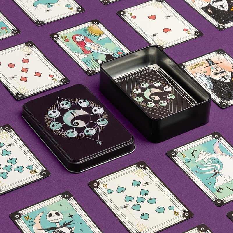 Paladone Nightmare Before Christmas, carte da gioco in scatola di latta da collezione, prodotto con licenza ufficiale, mazzo standard di 52 carte con illustrazioni di personaggi, regalo per i fan di