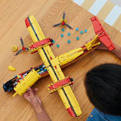 LEGO 42152 Technic Löschflugzeug Feuerwehr-Flugzeug-Spielzeug als Geschenk-Idee für Kinder ab 10 Jahre, Konstruktionsspielzeug und Kinderzimmer-Deko