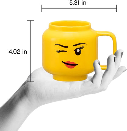 Room Copenhagen R.C. Lego 41460803 - Tazza Grande in Ceramica, Motivo: Ragazza Che strizza l'occhio