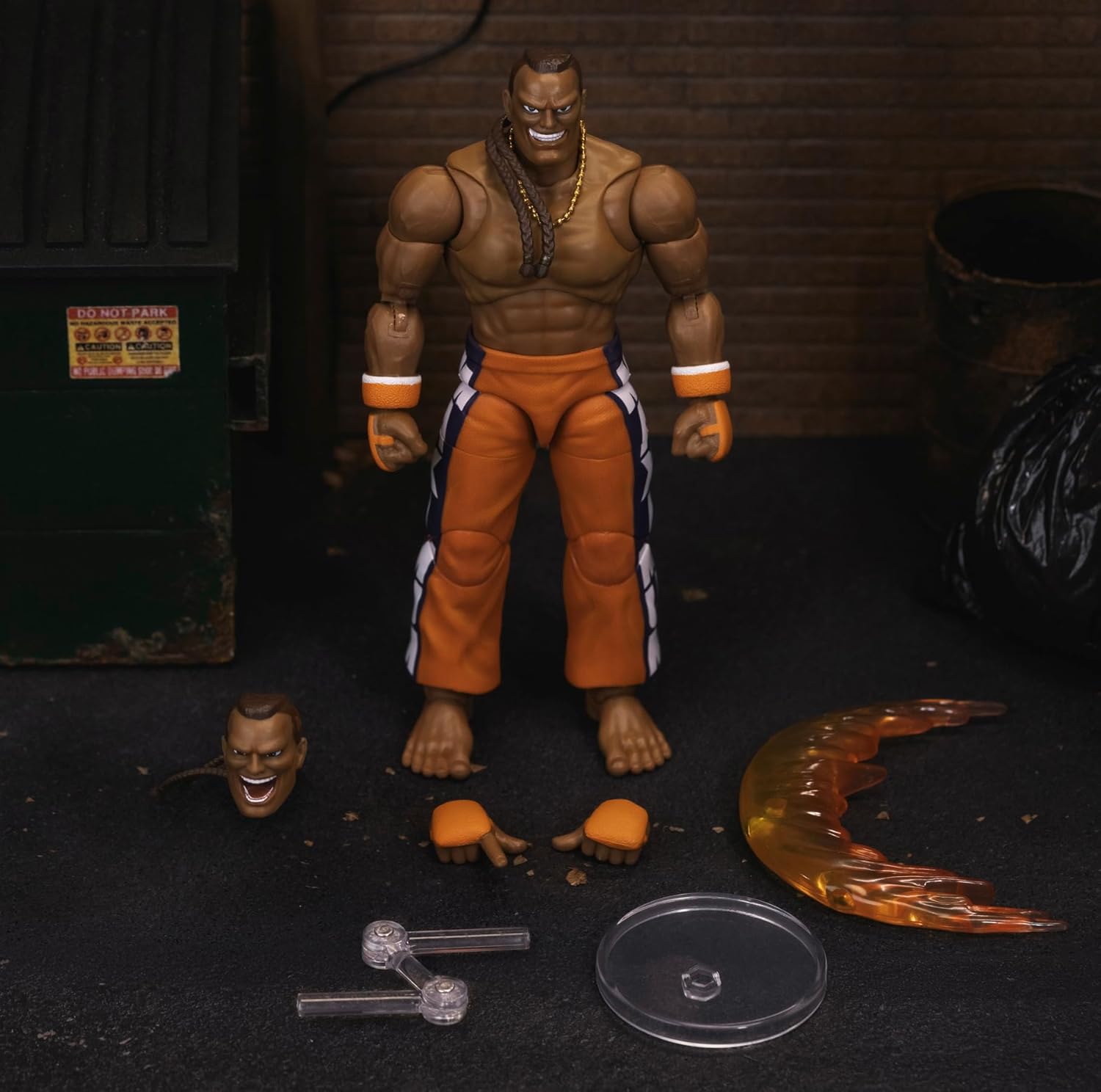 Jada Toys Street Fighter Figur DEE Jay (15 cm) - bewegliche Sammel- und Actionfigur aus Street Fighter 2: The Final Challengers, mit alternativem Kopf, Händen und Zubehör, ab 13 Jahre