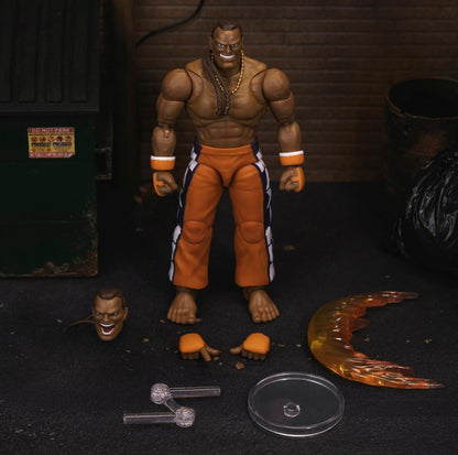 Jada Toys Street Fighter Figur DEE Jay (15 cm) - bewegliche Sammel- und Actionfigur aus Street Fighter 2: The Final Challengers, mit alternativem Kopf, Händen und Zubehör, ab 13 Jahre