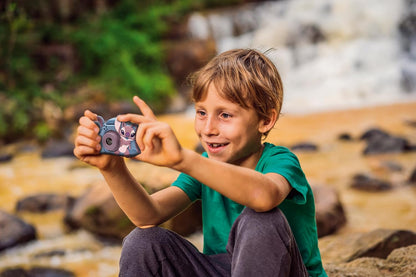 Lexibook, Disney Stitch, Cámara 4 en 1 para niños con protección, Funciones de Foto, Video, MP3 y Juegos, 15 Marcos para Personalizar Tus Fotos, Tarjeta de Memoria de 8 GB incluida, DJ078D