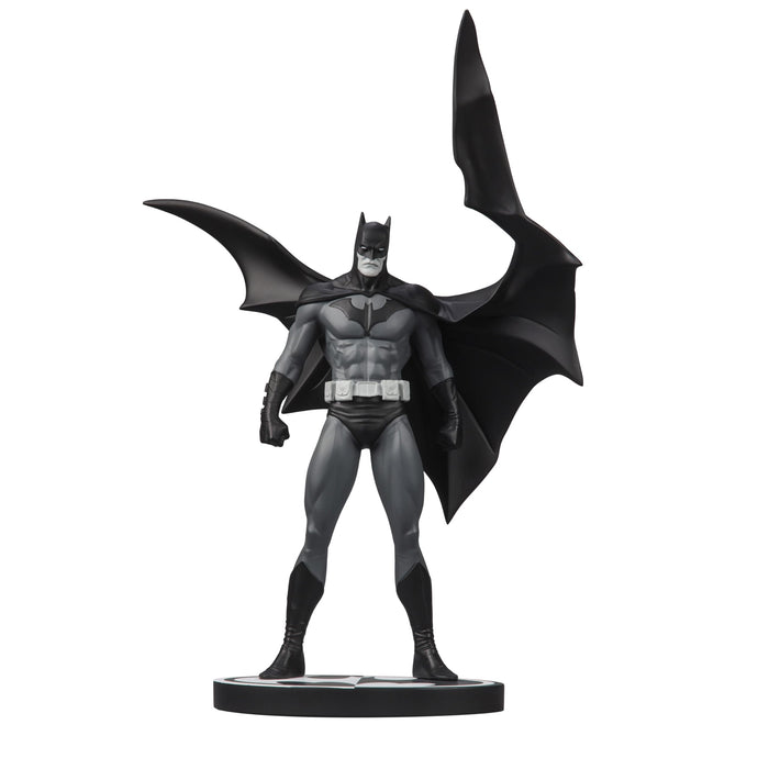 McFarlane Toys DC Direct Batman by Jorge Jimenez (Batman Black & White) Maßstab 1:10, Kunstharz-Statue