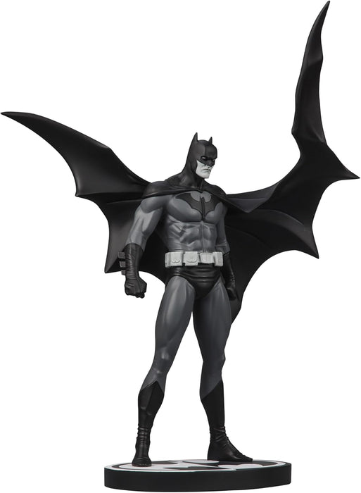 McFarlane Toys DC Direct Batman by Jorge Jimenez (Batman Black & White) Maßstab 1:10, Kunstharz-Statue