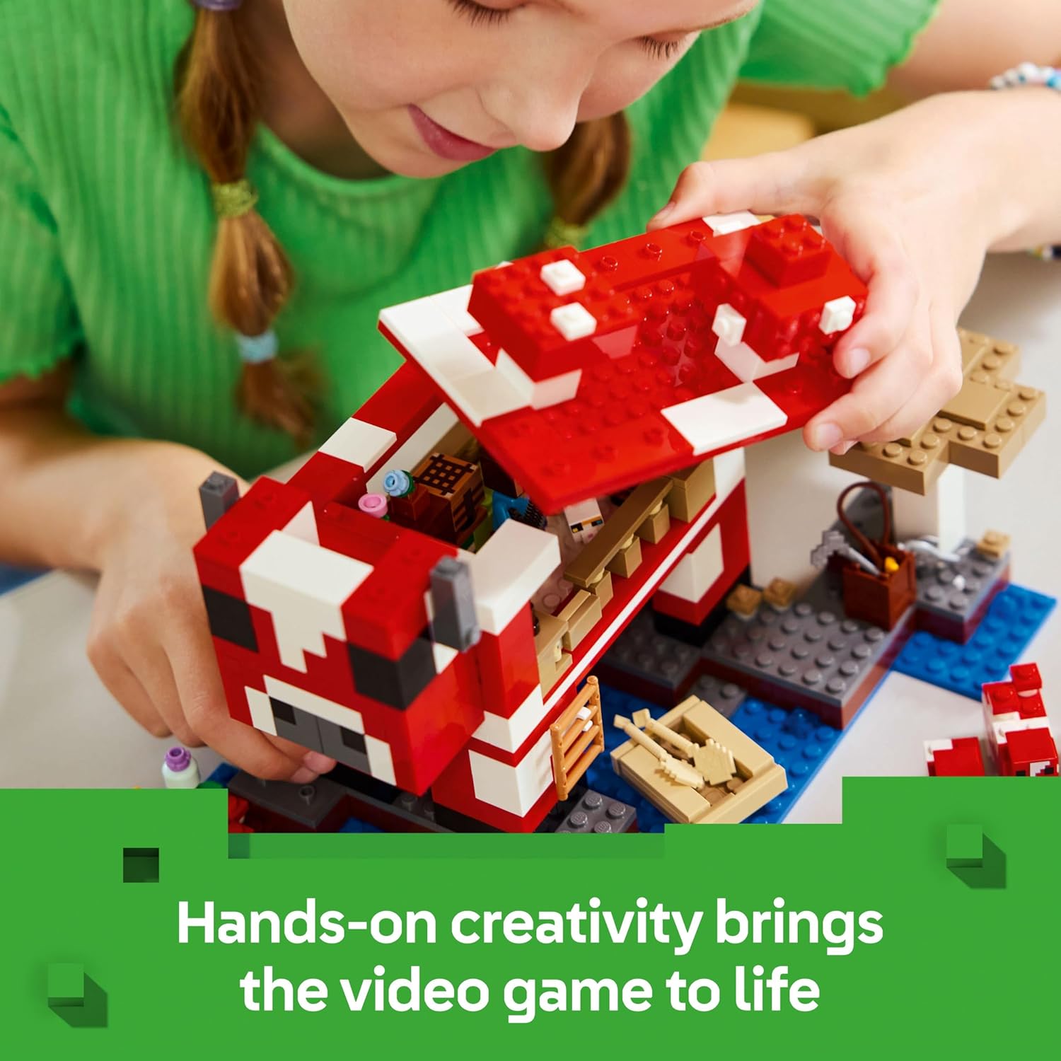 LEGO Minecraft The Mooshroom House Toy - Building Set incl. a Steve Figure, Mobs, a Crafting Table and Farm - Gaming Gift for 8+ Year Old Girls & - Boys 21270