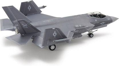 Tamiya 61127 1:48 US F-35C Lightning II - Replica Faithful, Plastic Kit, Crafts, Model Kits, Assembly, Jet Kit