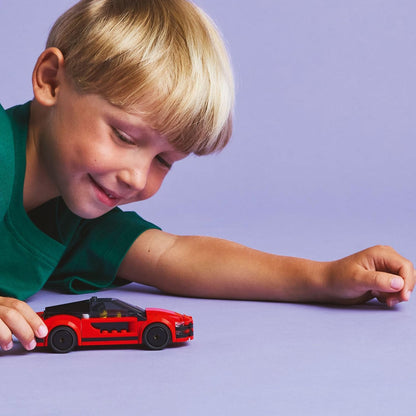LEGO City Auto Sportiva Rossa - Macchina Giocattolo da Corsa, Giochi Educativi per Bambini e Bambine da 5 Anni in su - Idee Regalo per Compleanni e Feste - Include Minifigure e Accessori - 60448