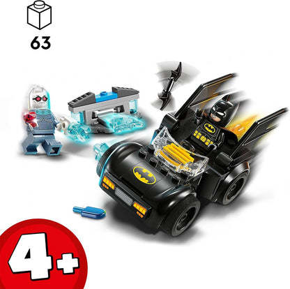 LEGO DC Batman e Batmobile Contro Mr. Freeze - Macchina Giocattolo del Supereroe con 2 Minifigure, Accessori e Starter Brick per l'Auto, Giochi per Bambini e Bambine da 4 Anni in su, Idea Regalo 76301