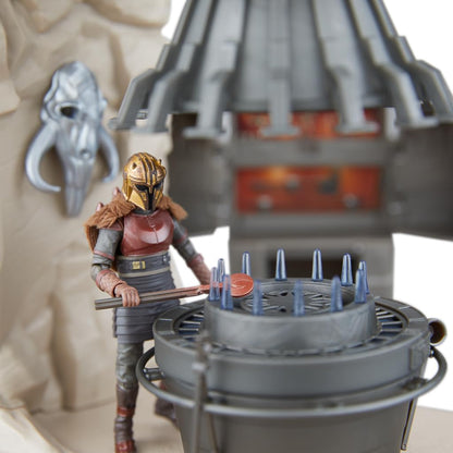 Star Wars The Vintage Collection The Armorer’s Forge, The Mandalorian 3.75 Inch Collectible Playset with Action Figure