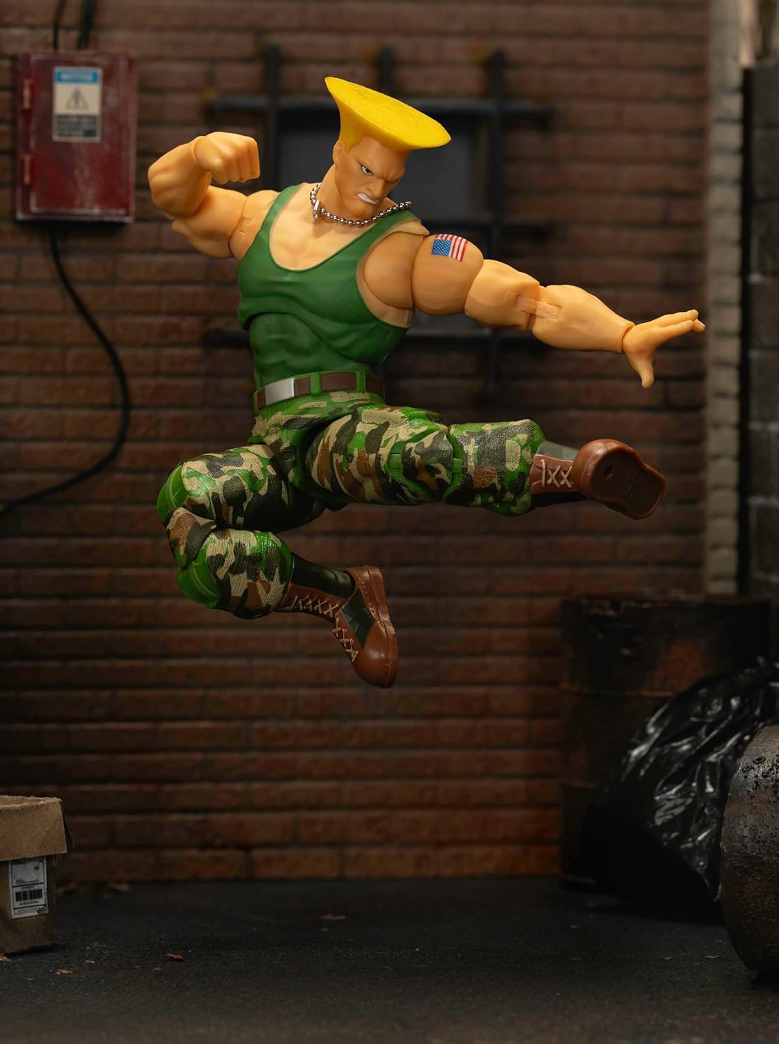 Jada Toys Street Fighter II Guile Action Figure 1:12 Scale, 6" Tall, Interchangeable Heads, Hands & Accessories