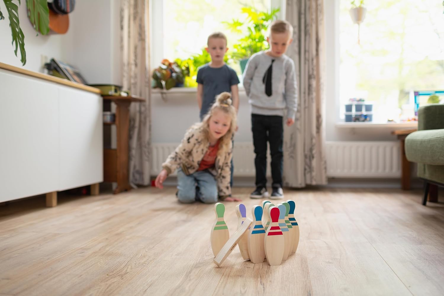 BS Toys Houten kegelspel, indoor- en outdoorspeelgoed, bevordert teamwerk en patroonherkenning, voor kinderen vanaf 3 jaar en ouder, 2-4 spelers