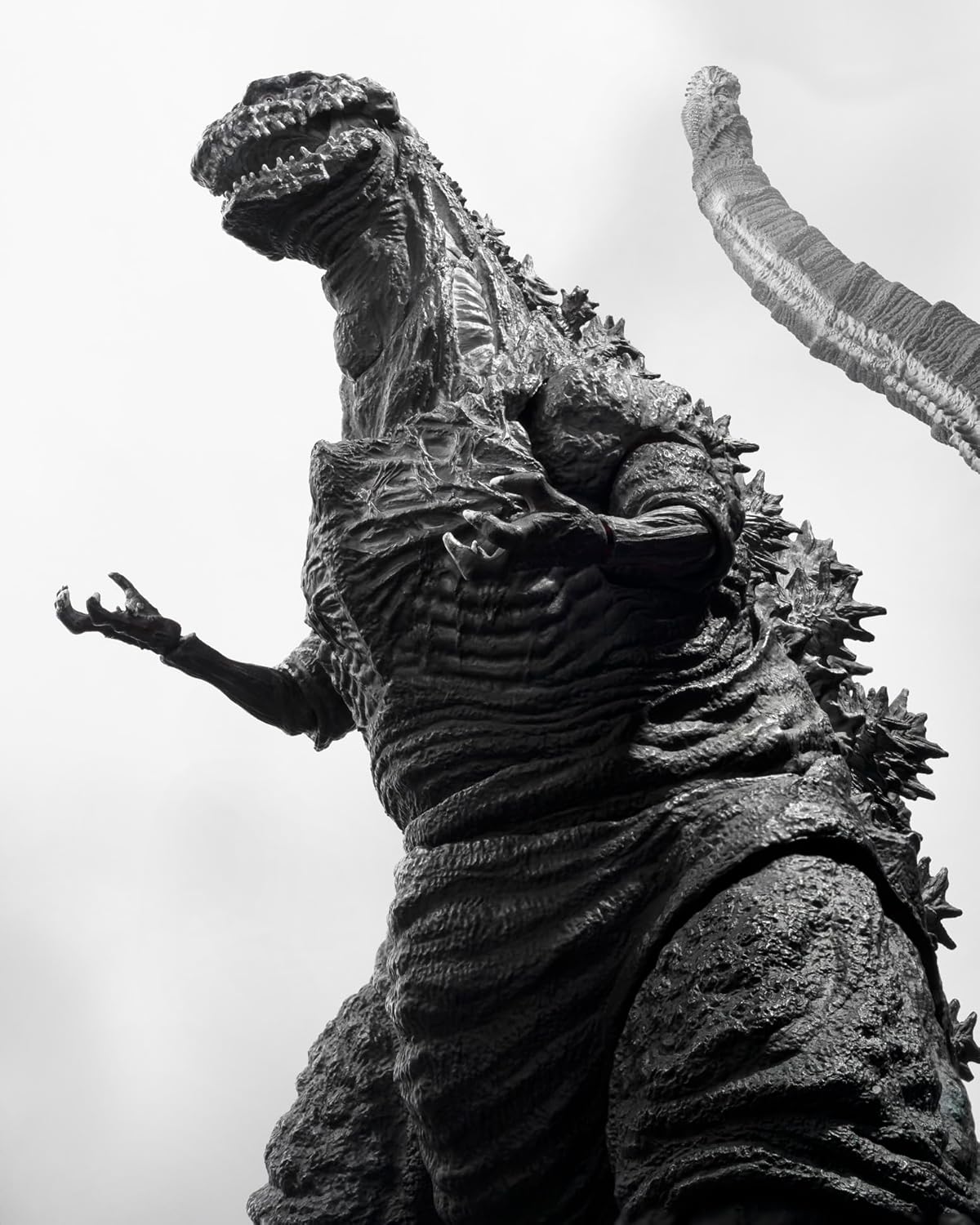 Bandai Tamashii Nations Godzilla Figurine S.H. MonsterArts Godzilla (2016) The Fourth Orthochromatic Version 18 cm