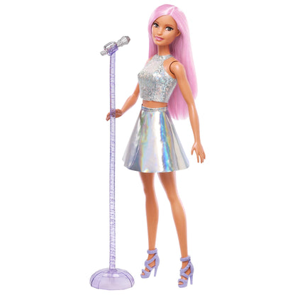 Barbie Pop-Star-Puppe gekleidet in einem schillernden Rock mit Mikrofon und rosafarbenem Haar, Geschenk für Kinder von 3 bis 7 Jahren, JCW42