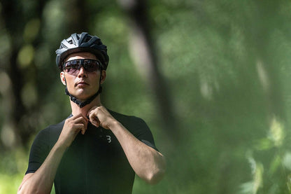 BBB Cycling Glasses Photochromic and Bifocal Sports Glasses Durable Cycling Sunglasses Men and Women 100% UV Protection Gravel Bike Road Bike & MTB Reader PH Matt Black