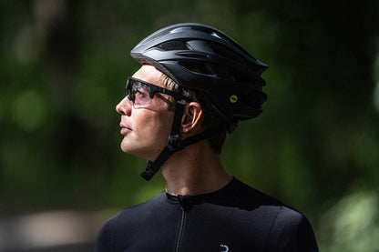 BBB Cycling Glasses Photochromic and Bifocal Sports Glasses Durable Cycling Sunglasses Men and Women 100% UV Protection Gravel Bike Road Bike & MTB Reader PH Matt Black