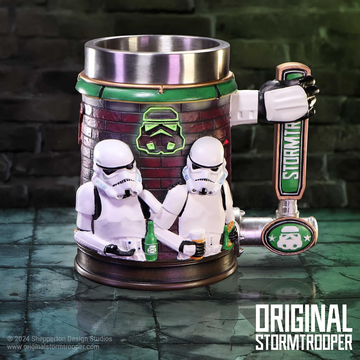 Nemesis Now Stormtrooper Bar Tankard 15,4 cm, hars, officieel gelicentieerde originele Stormtrooper, barontwerp, bierkraanhandvat, roestvrijstalen inzetstuk, gegoten in de fijnste hars, vakkundig