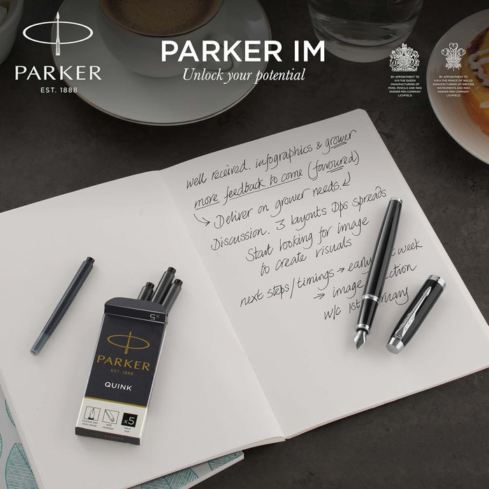 Parker IM Duo Pen Gift Set | Stilografica, penna a sfera e astuccio per penna | Finitura in acciaio inox con finiture cromate | Punta media | Ricariche inchiostro blu | Regali di laurea perfetti