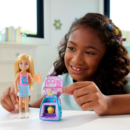 BARBIE Family & Friends Cupcake Baking Backpack Blonde Chelsea Doll, Wearable Backpack with Baking Play Pieces, JBF46