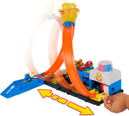 Hot Wheels Toy Car Track Set, Super Police Station Playset with 1:64 Scale Die-Cast Vehicle, Adjustable Loop for Multiple Ways to Race & Stunt, JBM71