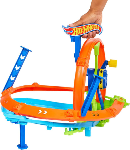 Hot Wheels Launch and Loop Conjunto de Juego de Pistas y Coche de Juguete, Coche de Metal a Escala 1:64, Zona de choques en Pista con Forma de 8 con looping con Impulsor, JBX65