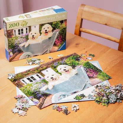 Ravensburger Puzzle 12001368 - Golden Retriever - 200 Teile Hunde-Puzzle für ältere Menschen und Senioren, mit größeren, griffigen Puzzleteilen, großer Bildvorlage und Stabiler Unterlage zum Puzzeln