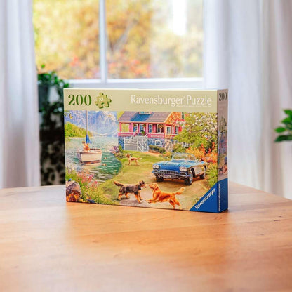 Ravensburger Puzzle 12001370 - Sommerhaus am See - 200 Teile Puzzle für ältere Menschen und Senioren, mit größeren, griffigen Puzzleteilen, großer Bildvorlage und mit Stabiler Unterlage zum Puzzeln