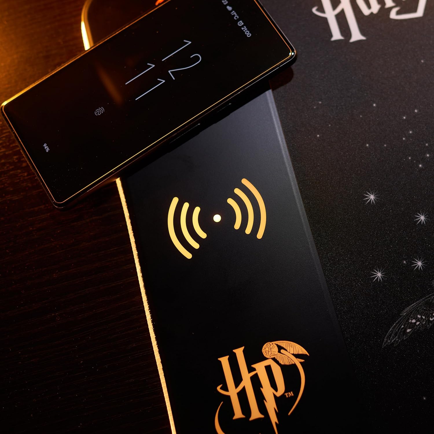 Numskull Harry Potter XL RGB Gaming-Mauspad mit kabellosem Ladegerät | Anpassbare LED, rutschfest, wasserabweisend
