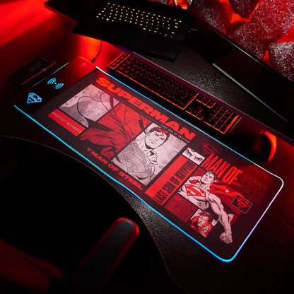 Numskull DC Comics Superman 2025 XL RGB Gaming-Mauspad mit 15W kabellosem Ladegerät | Anpassbare LED, rutschfest, wasserabweisend